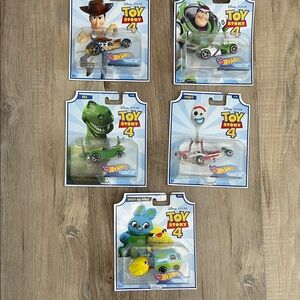 Toy Story 4 Character Vehicle Set by Hot Wheels